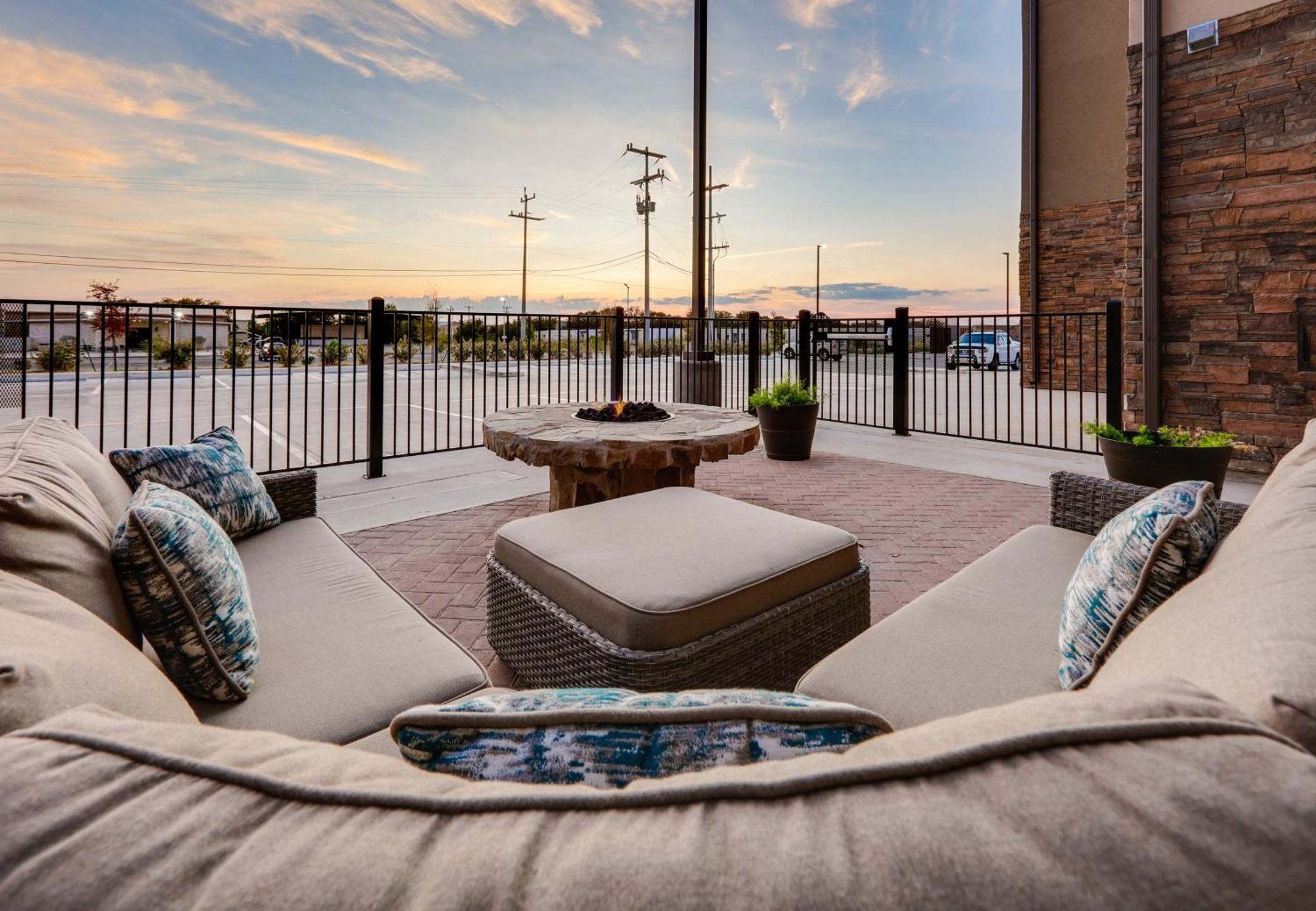 Staybridge Suites San Antonio - Schertz By Ihg Exterior foto